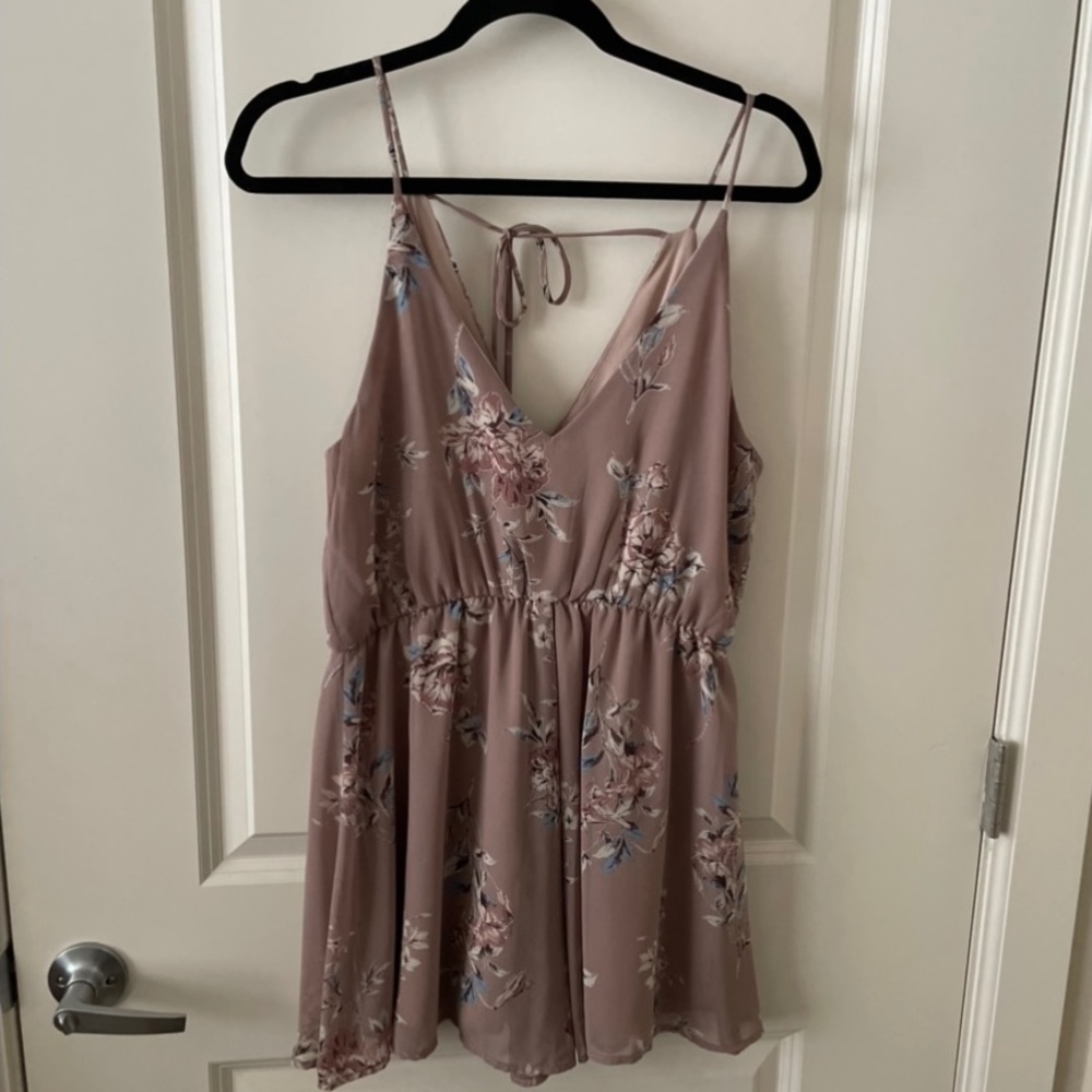 Spaghetti strap floral romper!